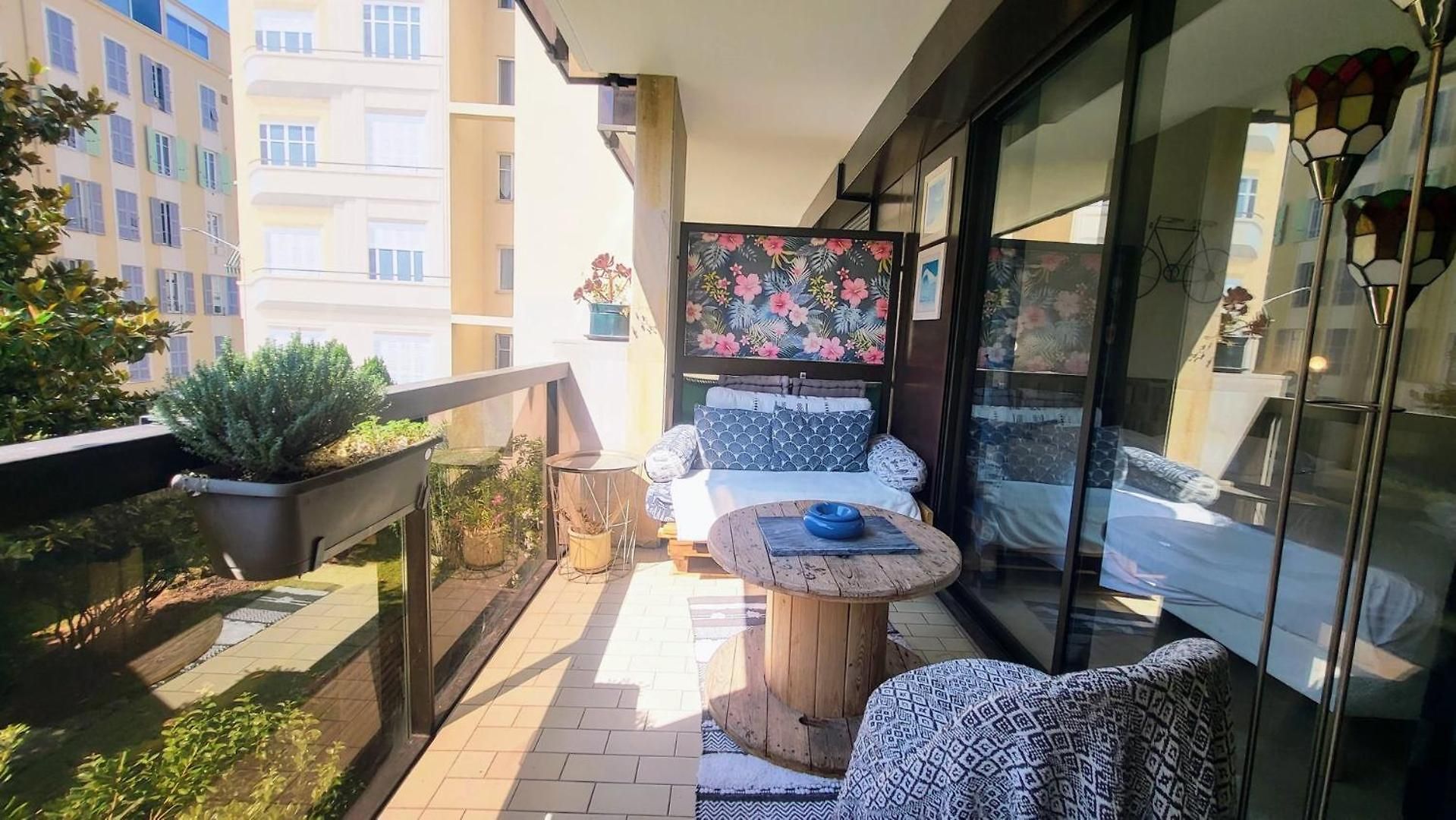 Wehost Barety - Blooming Balcony Retreat - 3-4prs * Nice