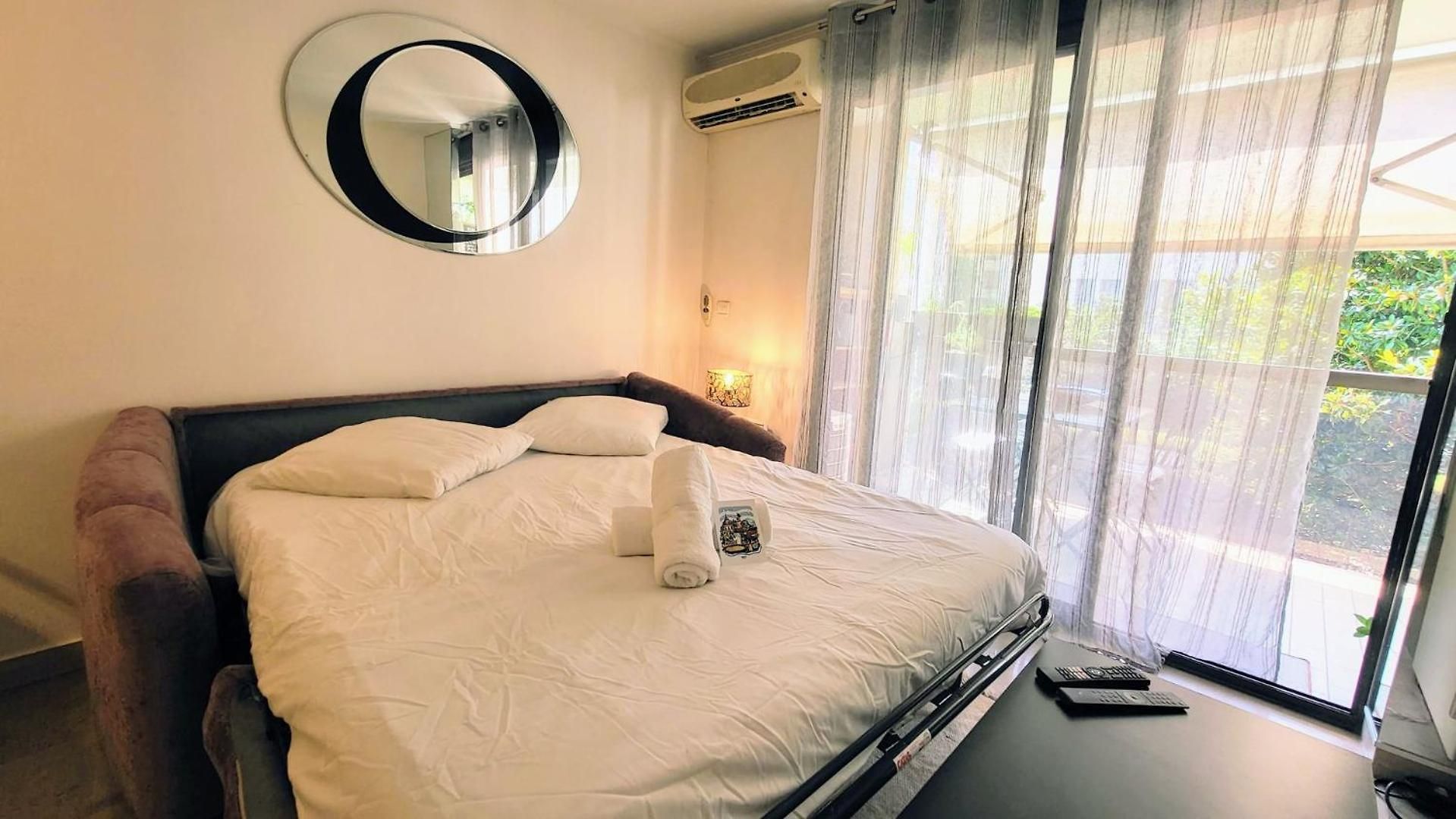 Wehost Barety - Blooming Balcony Retreat - 3-4prs * Nice