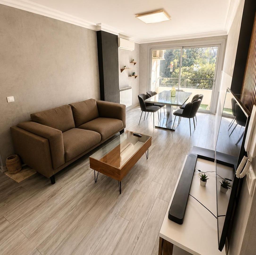 Charming, Quiet Two-bedroom Apartment, Parking, And Beautiful View *