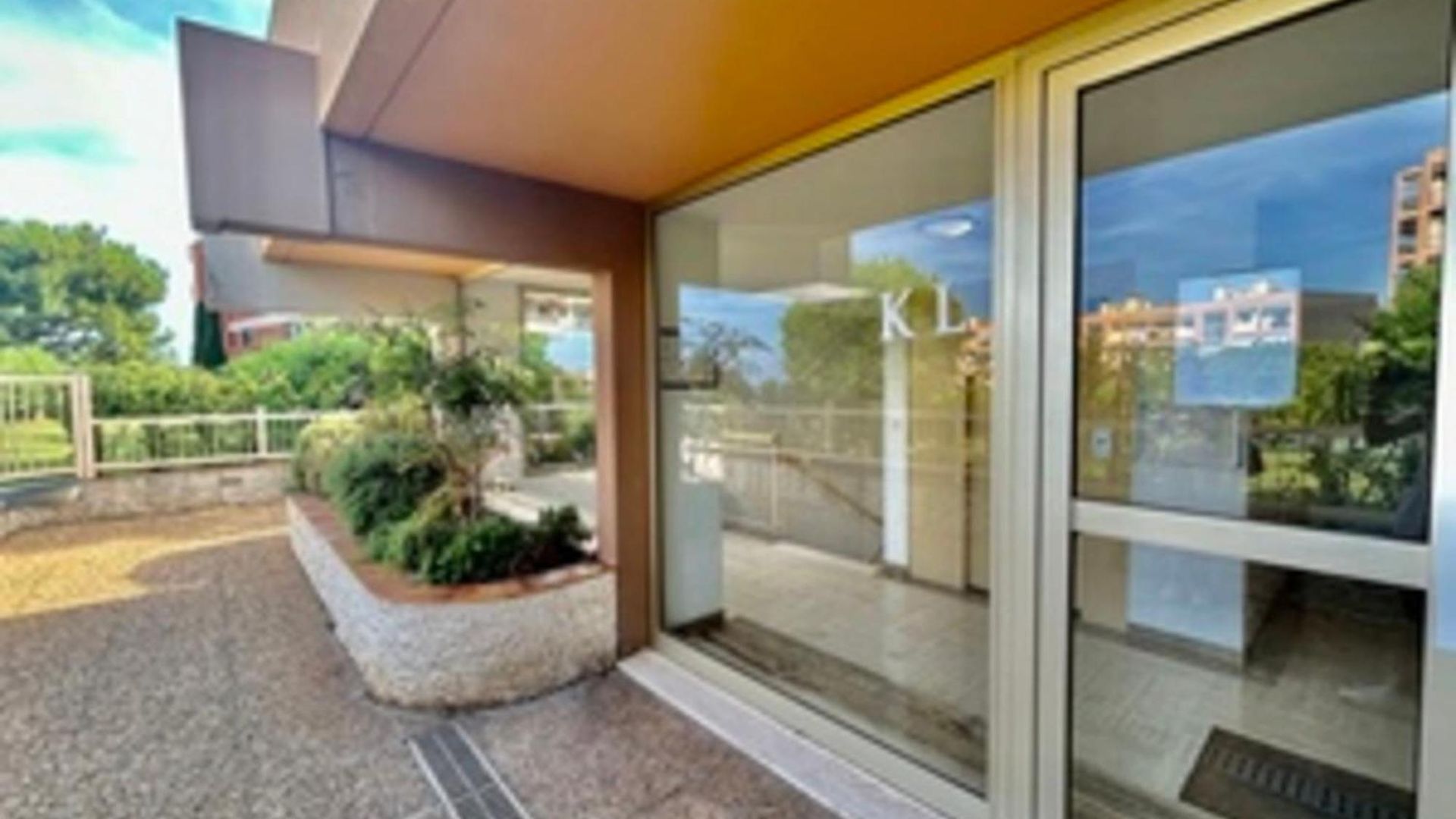 In Complex With Pool And Tennis Court Apartment Nice