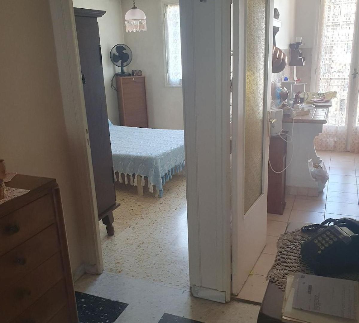 For Rent Staying With A Resident *