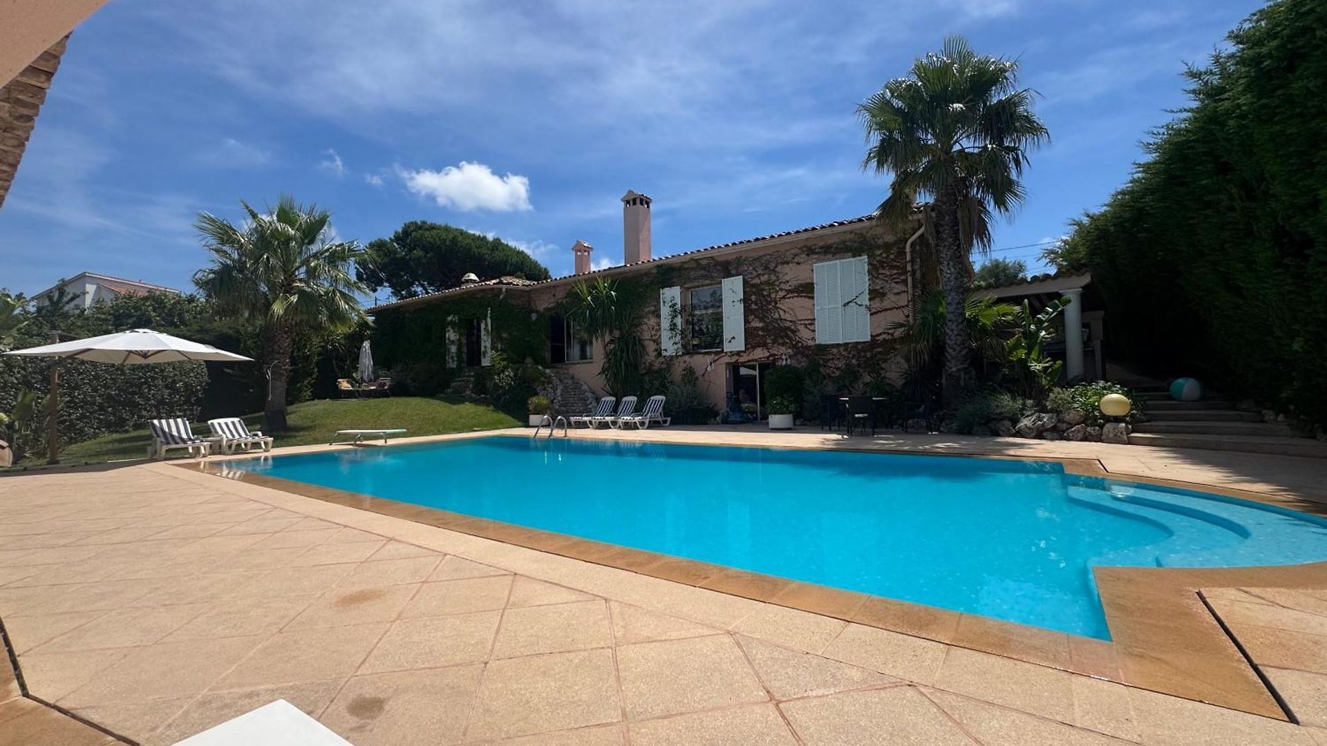 Exceptionnelle Propriete Luxe, Elegante Et Chaleureuse Villa Nice