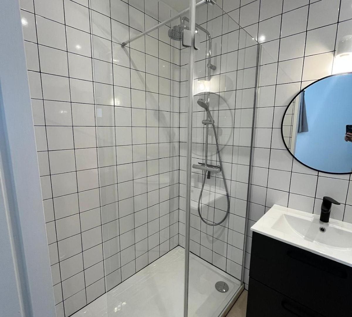 Cyrille Besset Maisonnette Climatisee Proche De Toutes Commodites *