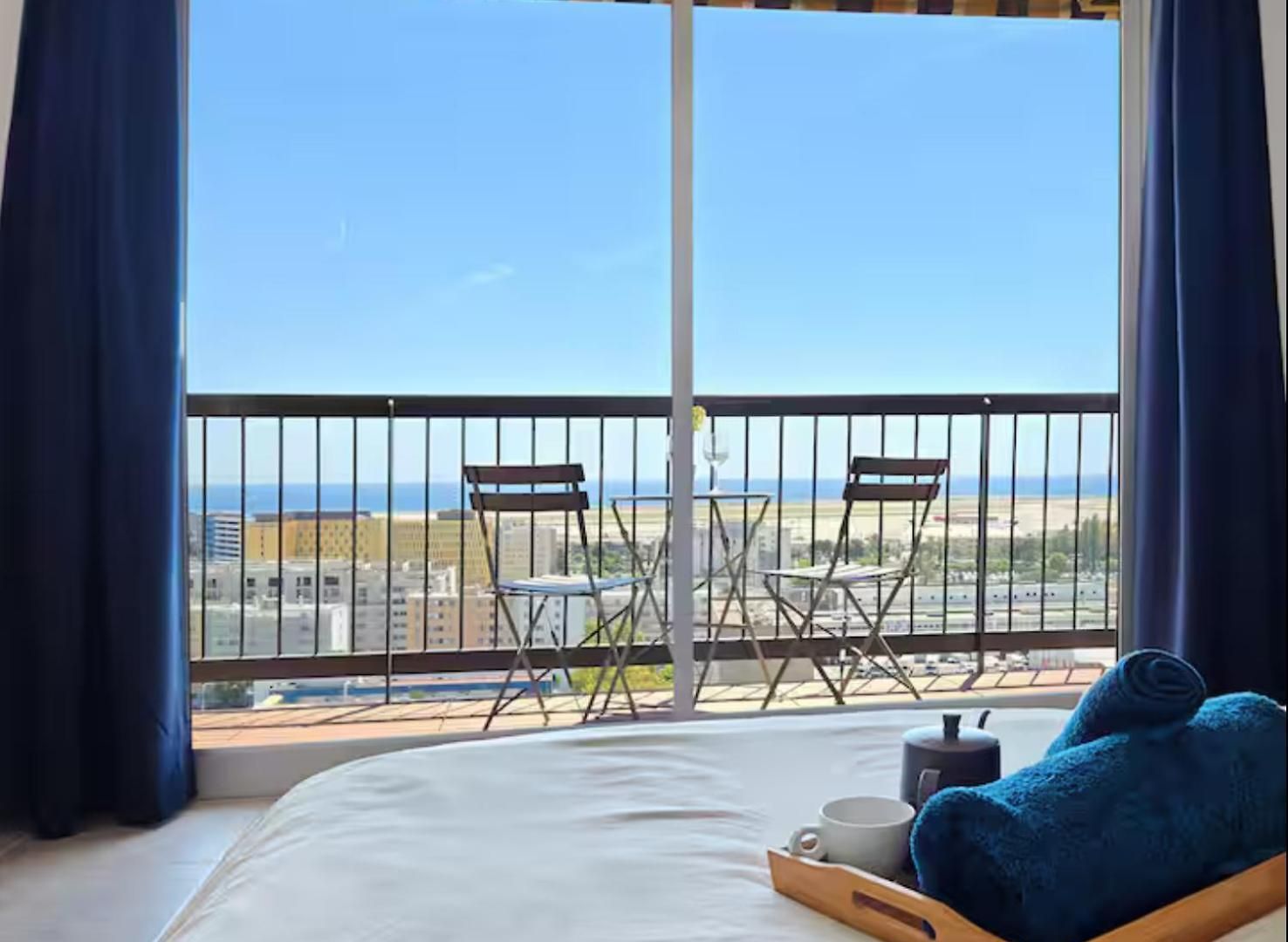 Homestay Private Sea View On Floor 16 In Shared - Ac - Walk To Airport *