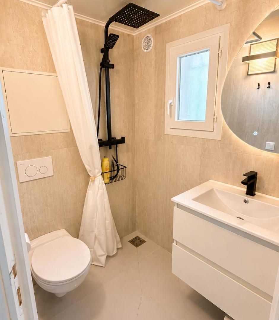 Cocon D Amour Studio Avec Jacuzzi Terrasse Et Parking Prive Nice