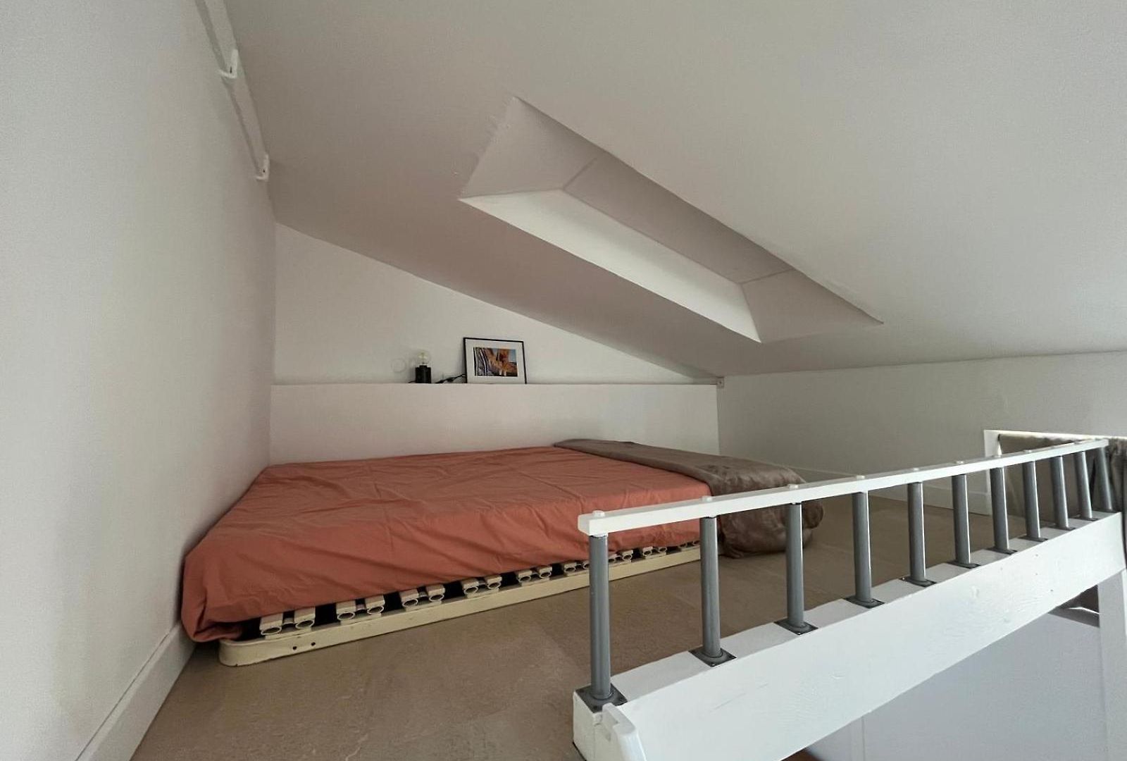 Cyrille Besset Maisonnette Climatisee Proche De Toutes Commodites * Nice