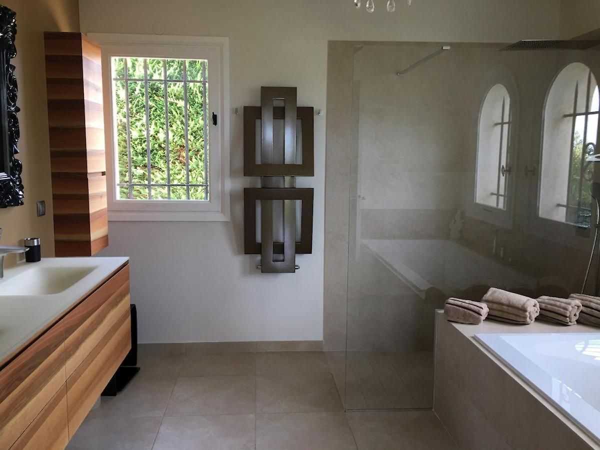 Matisse Villa *