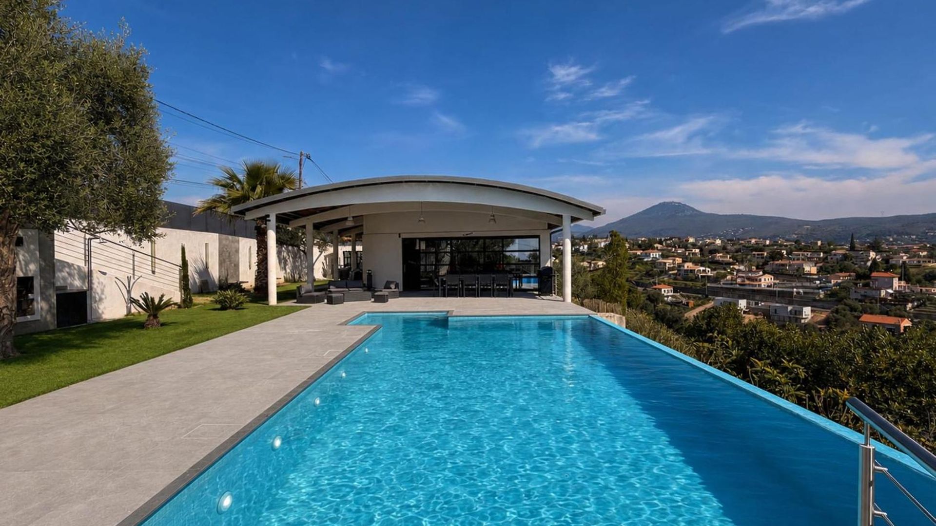 Beautiful With Sea & Mountain View And Pool Holiday home