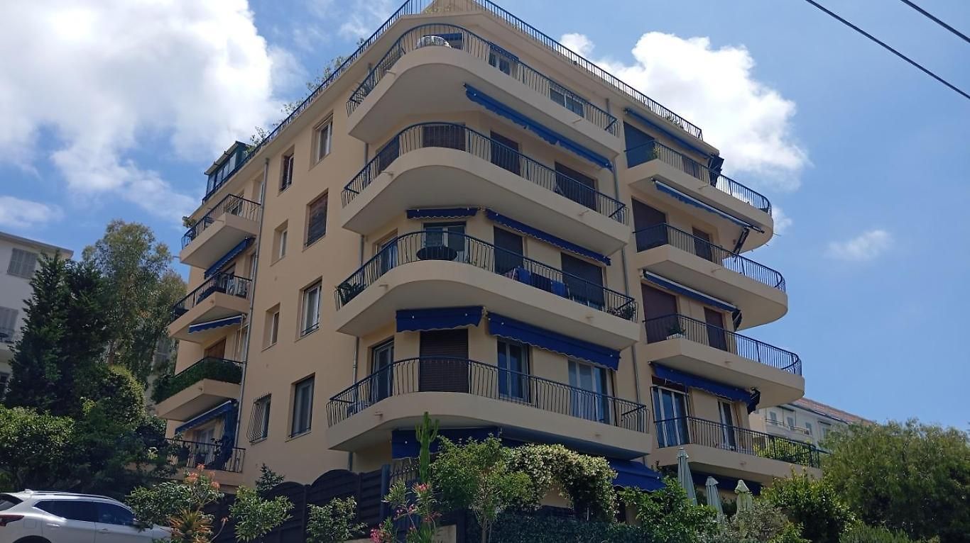 Fantastic View ! Private Bedroom In A Family Apartment, Private Bathroom, Shared Kitchen And Living Spaces 3*