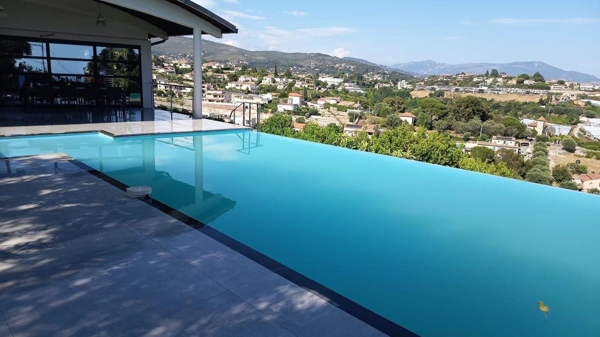 Beautiful With Sea & Mountain View And Pool * Nice