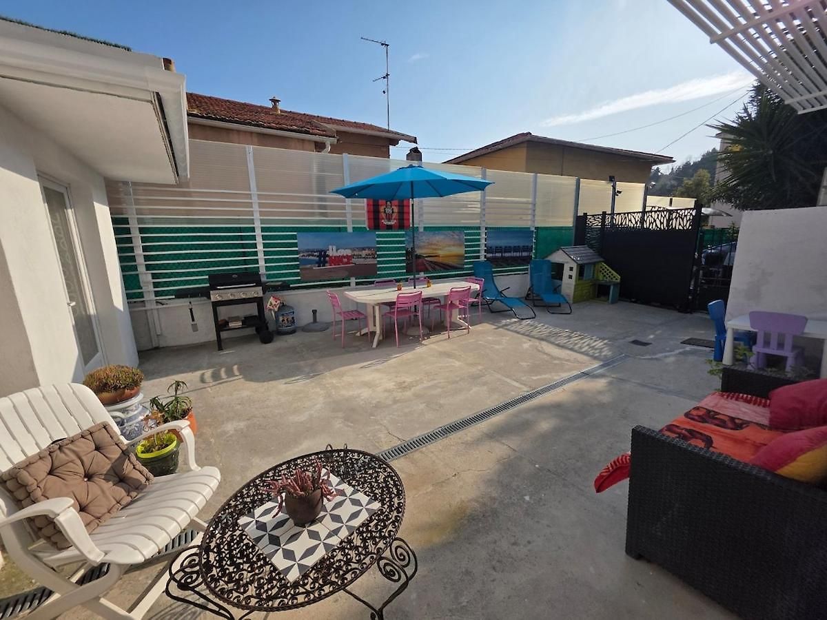 Maison A Et Sa Terrasse Exposee Sud *