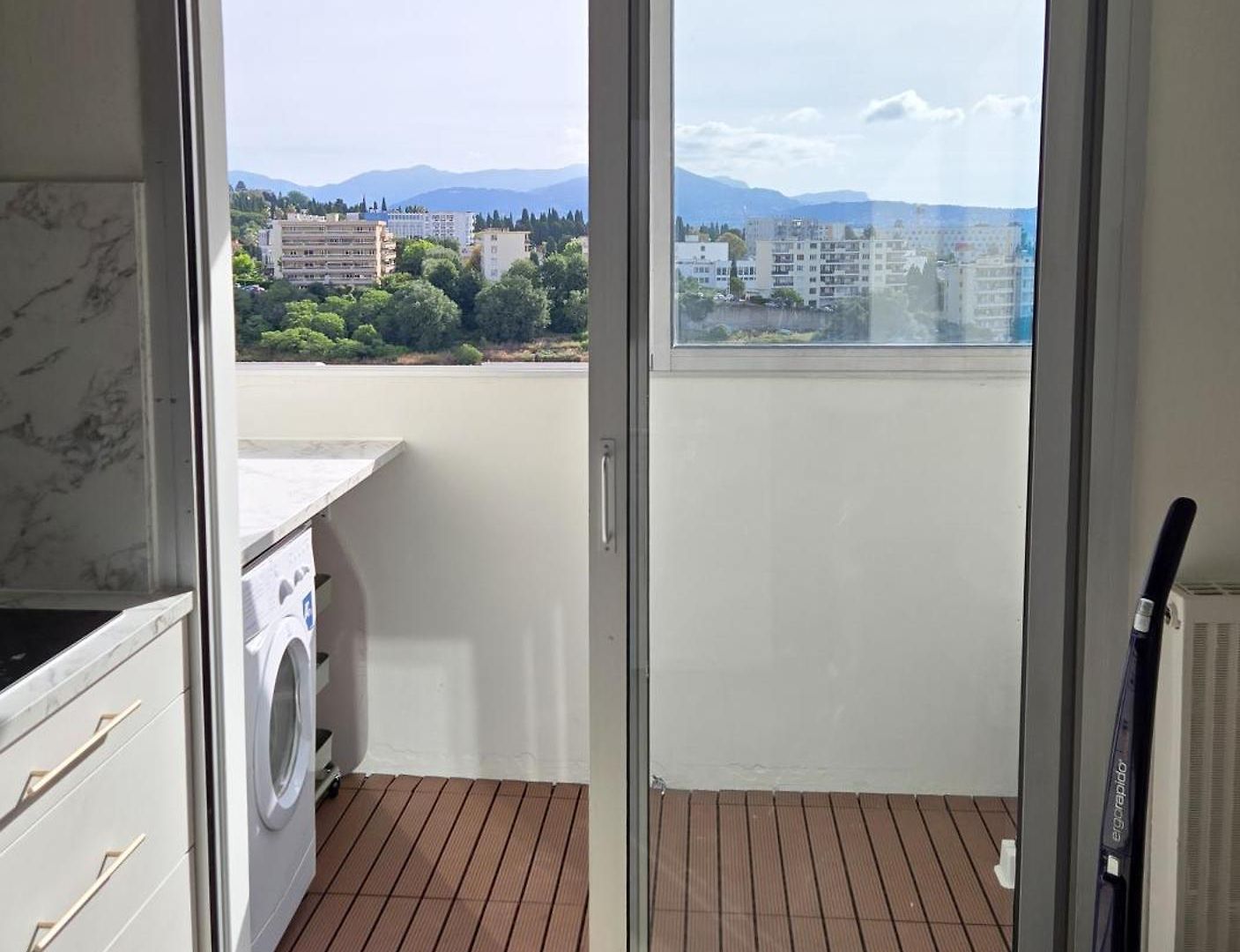 Homestay Private Sea View On Floor 16 In Shared - Ac - Walk To Airport *