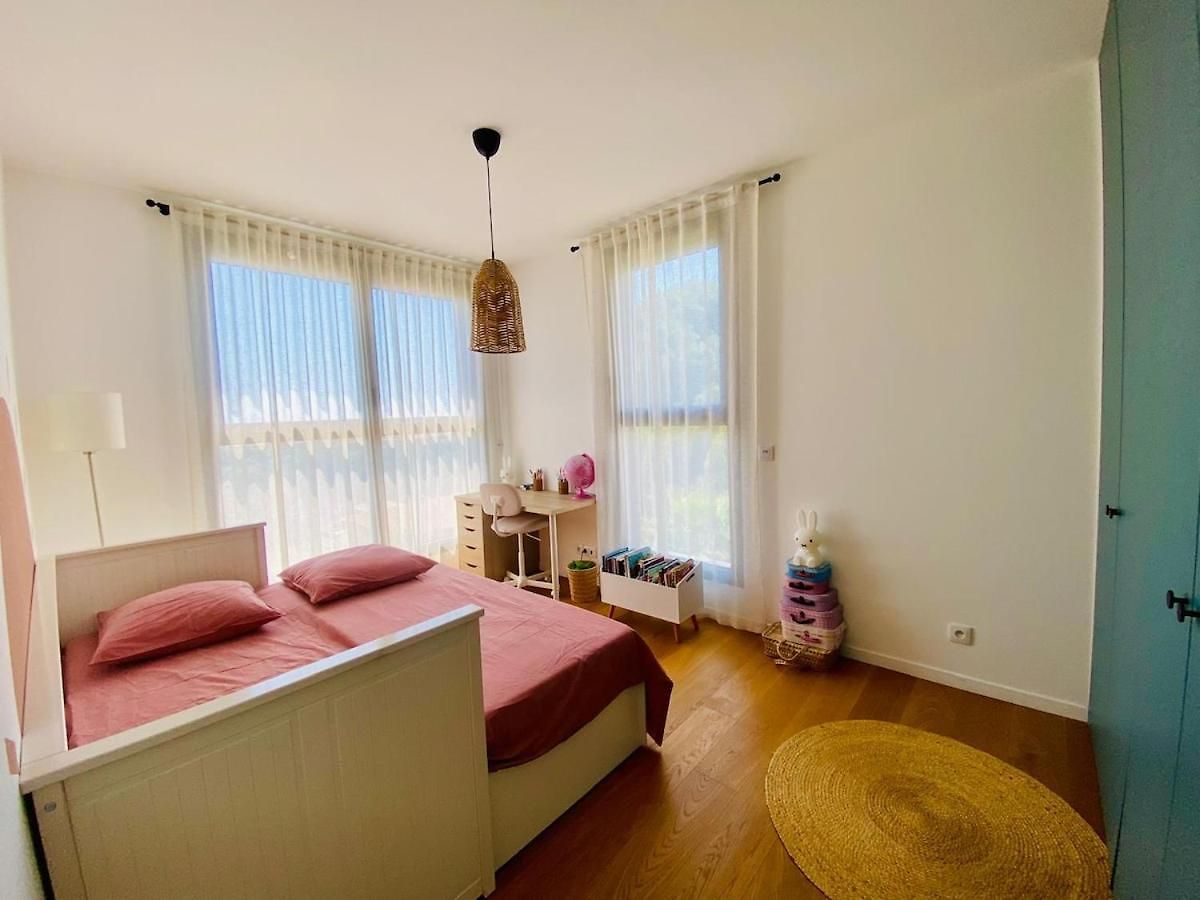 Villa House With Pool And Sea View In Nice