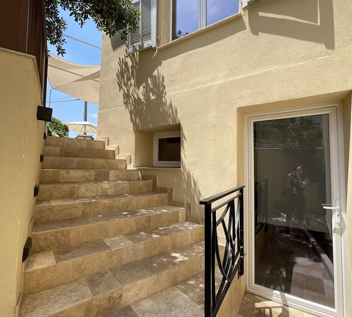 House With Sunny Terrace And Ac *