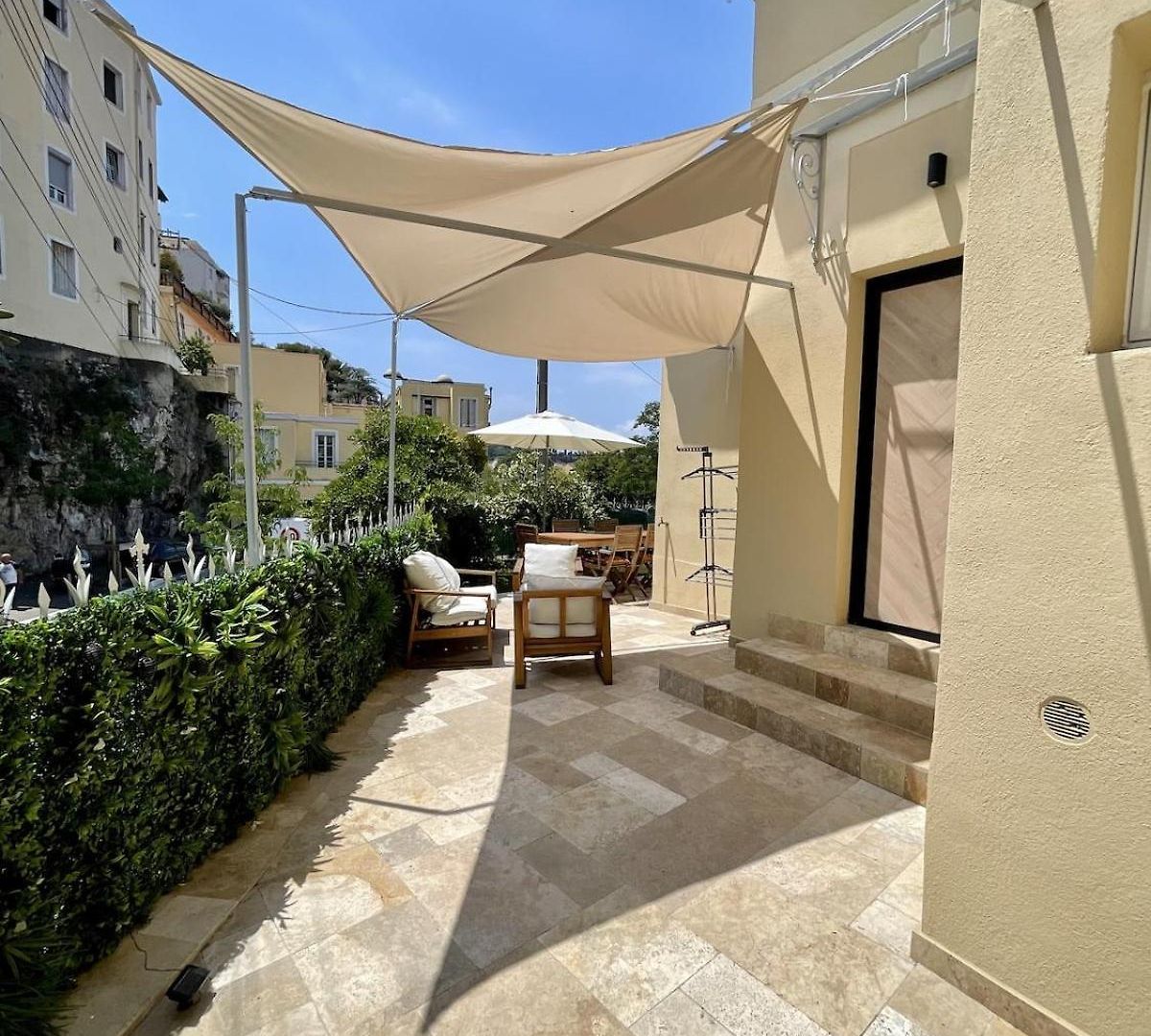 House With Sunny Terrace And Ac *