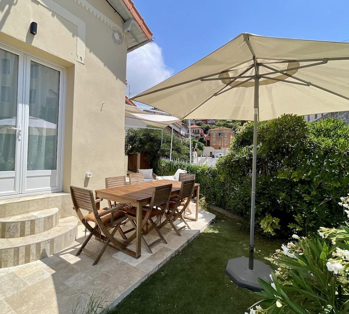 House With Sunny Terrace And Ac