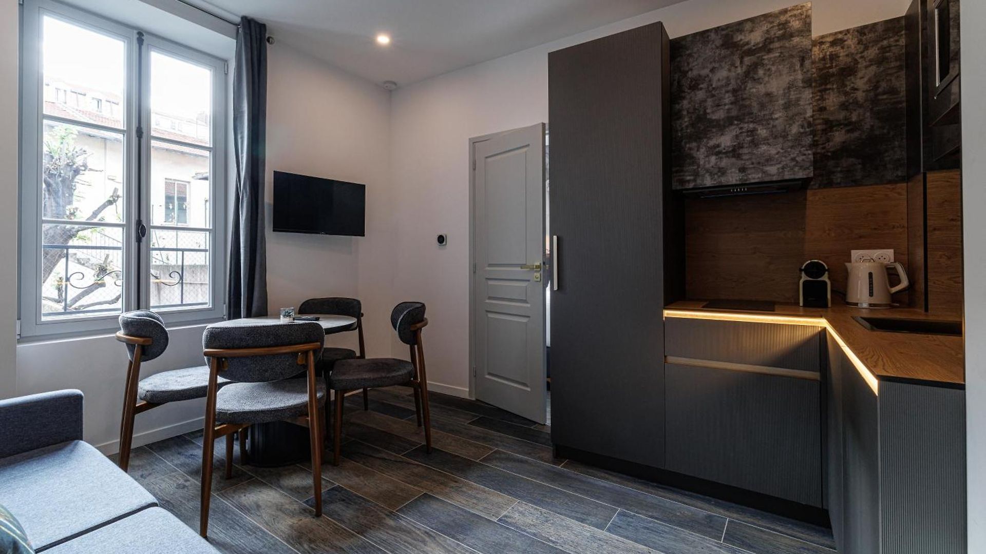 Aparthotel Maison Asteria 3*