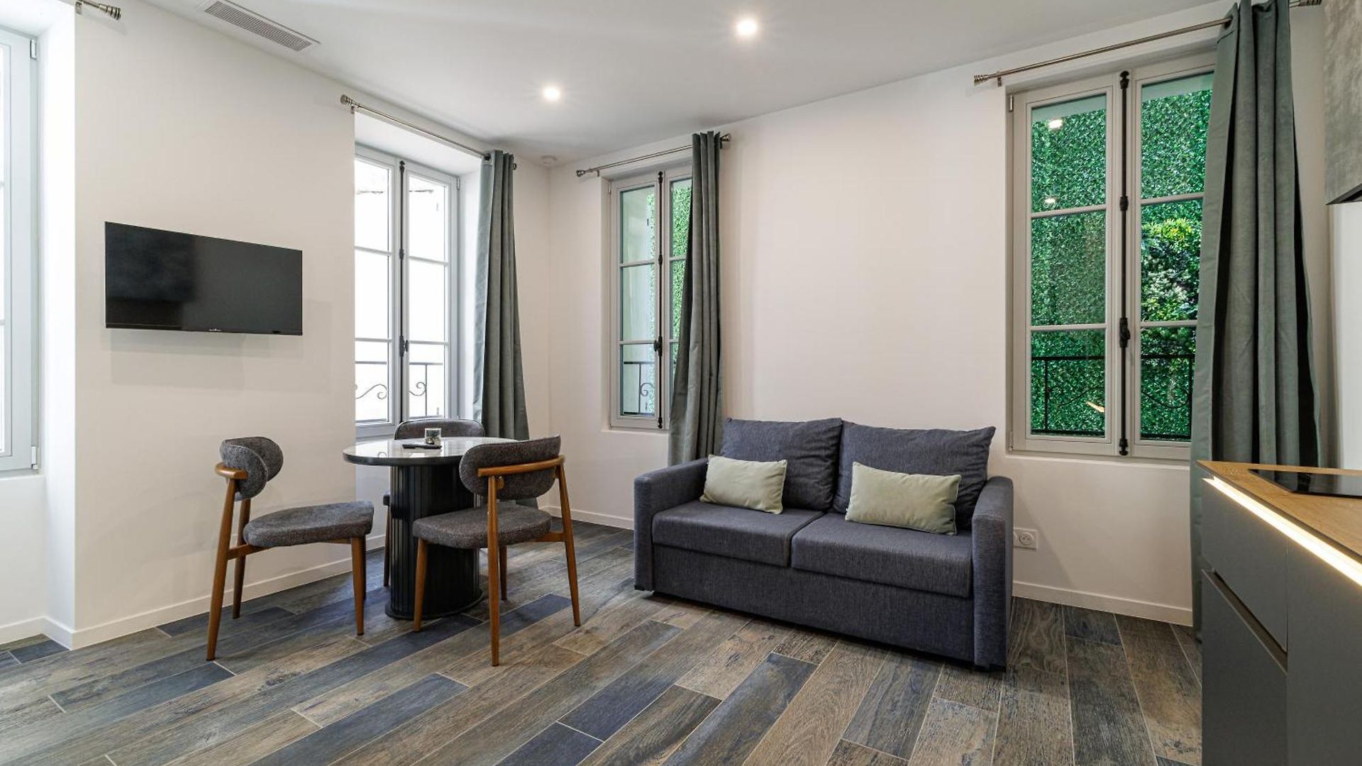 Maison Asteria Aparthotel 3*