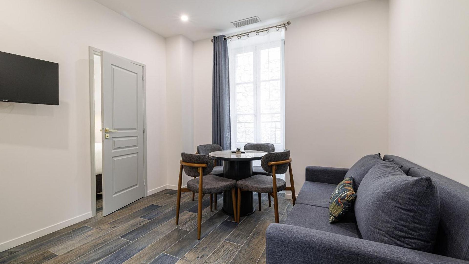 Maison Asteria Aparthotel 3*