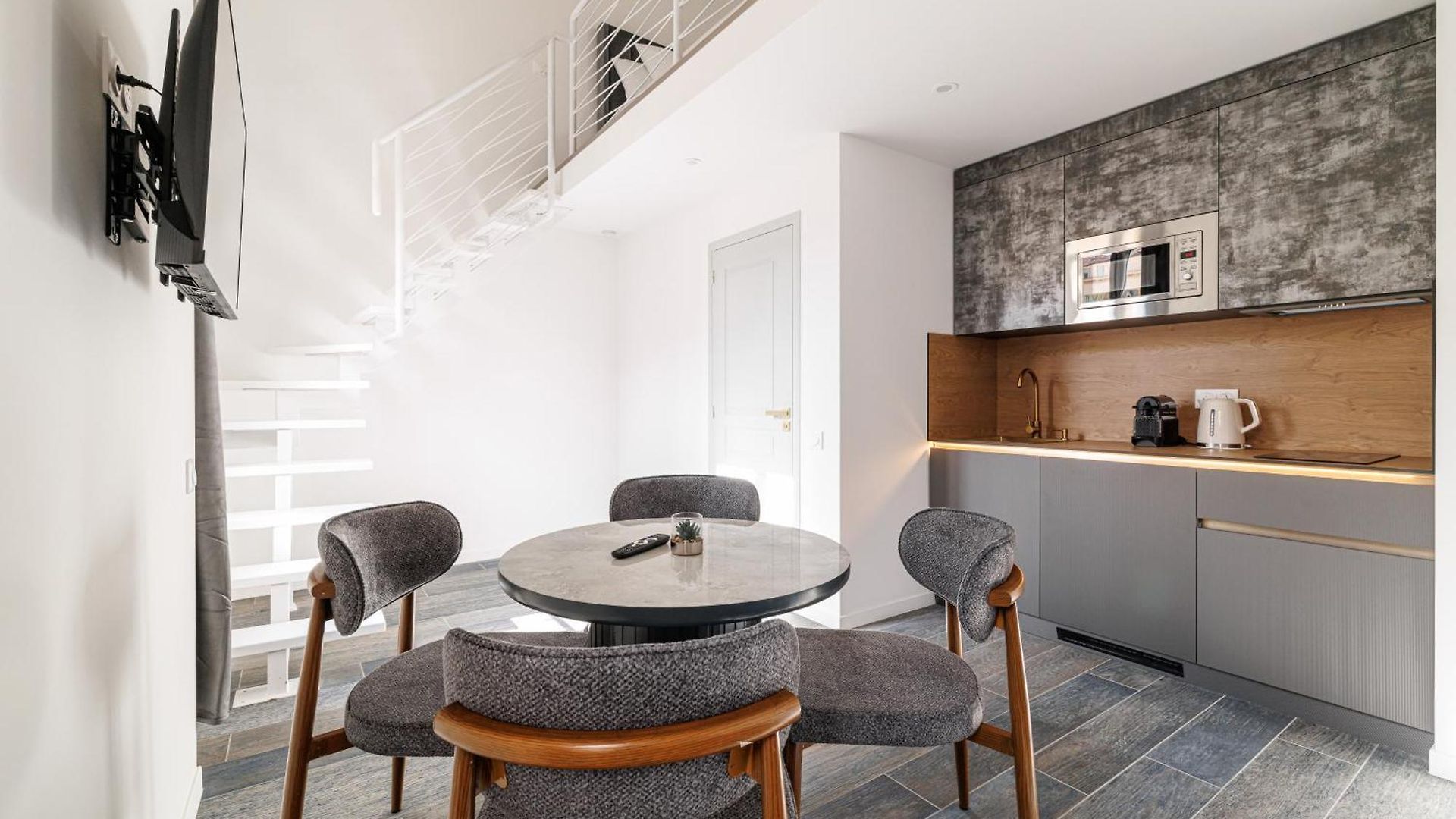Maison Asteria 3*