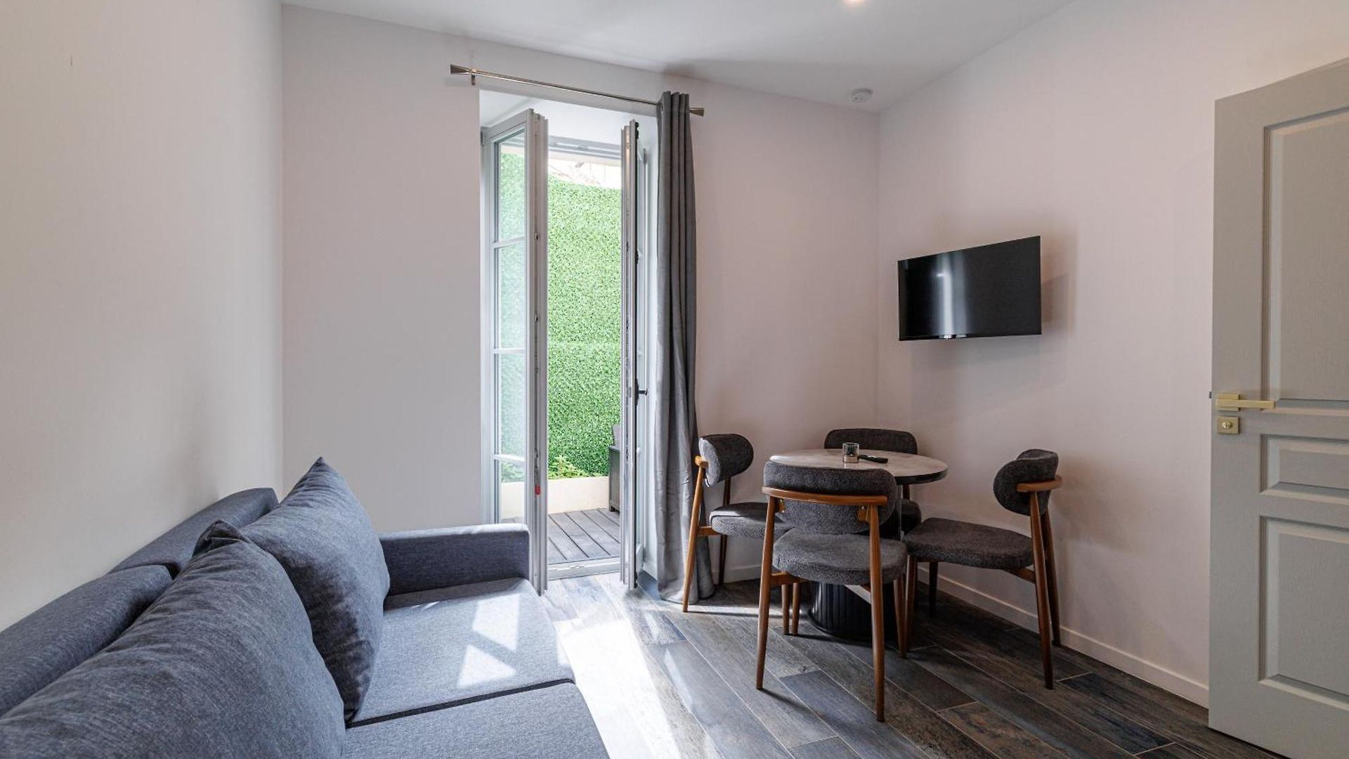Aparthotel Maison Asteria 3*