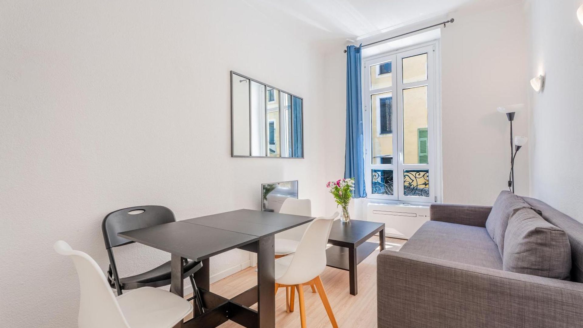 Apartment Emplacement De Nice, Le Port, Charme 2 *