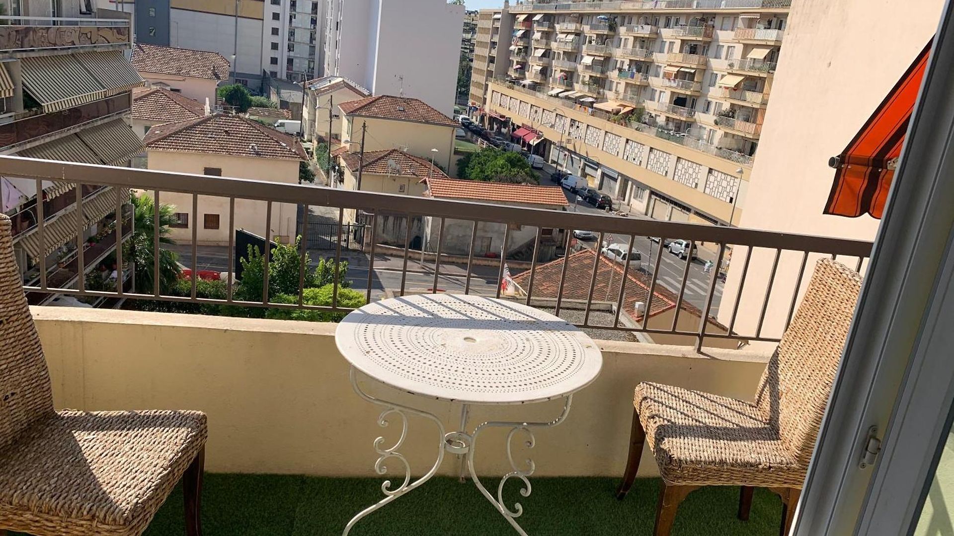 Apartment Superbe 3 1 Salon Cosy Et 2 Grandes Terrasses Moderne Tram A 2 Min 6 Personnes
