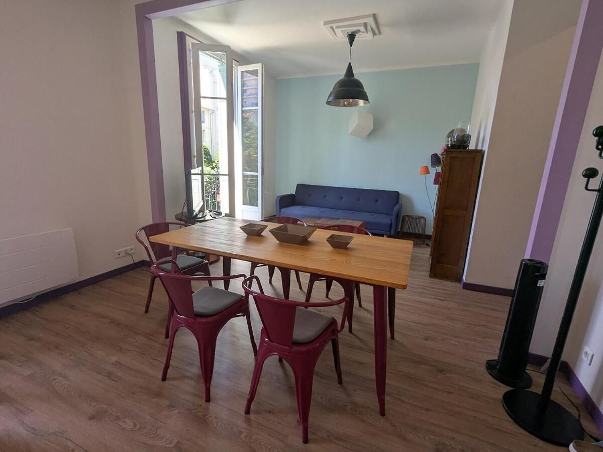 Au Calme Centre Liberation Apartment *