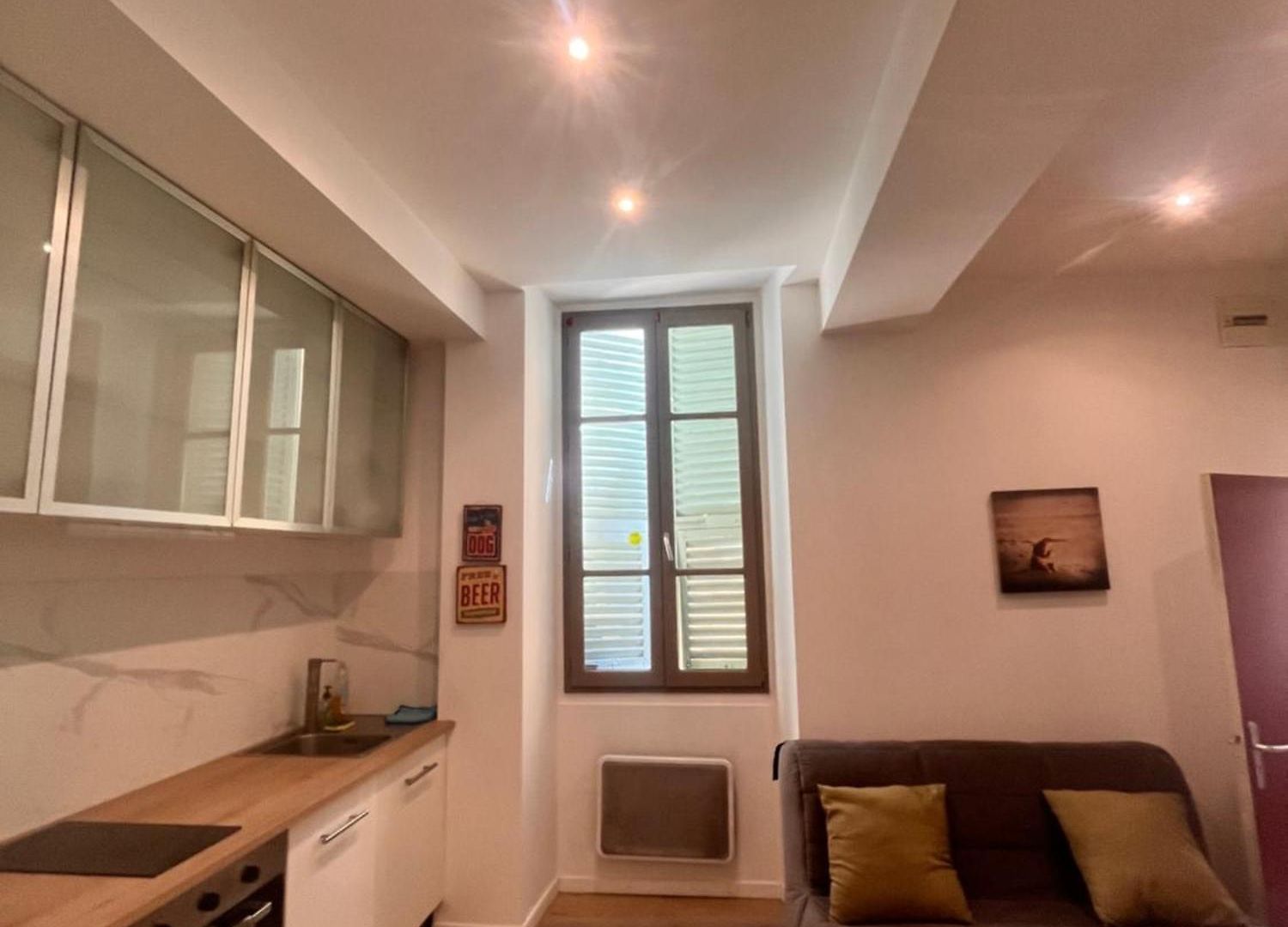 Au Coeur Du Vieux Et A 5 Min De La Apartment