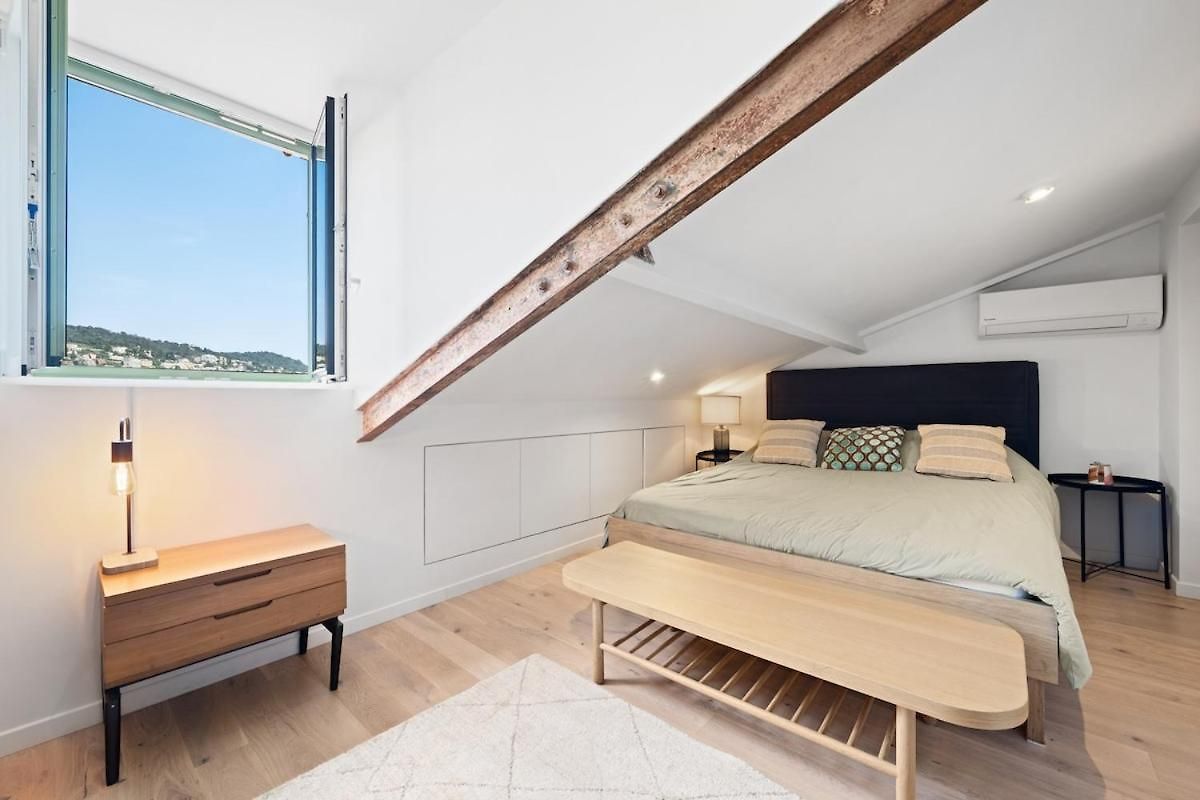 Garibaldi Elegant Duplex With A Soothing View Ac
