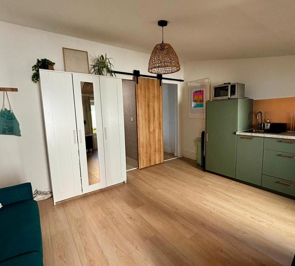 Apartment - Beautiful 5 Min From La Promenade Des - *