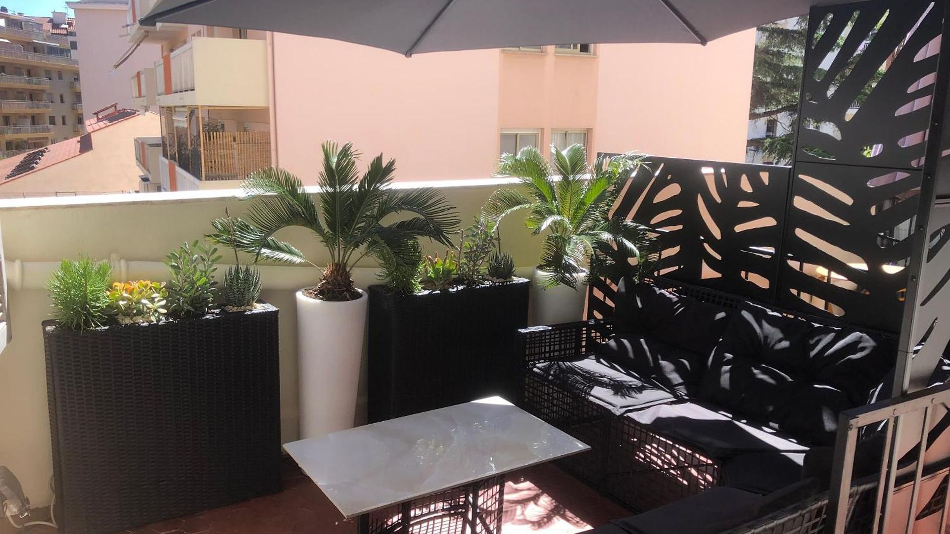 Terrasse 4 A 6 Personnes De Gamme Port, Riquier Nice
