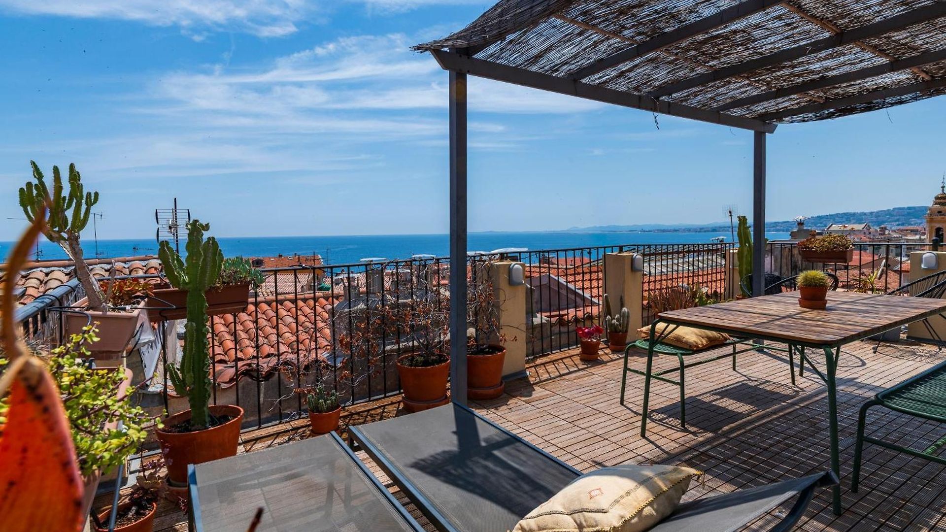 Old Town, Floor, Sun Deck Terrace With Large Sea Views * Nice