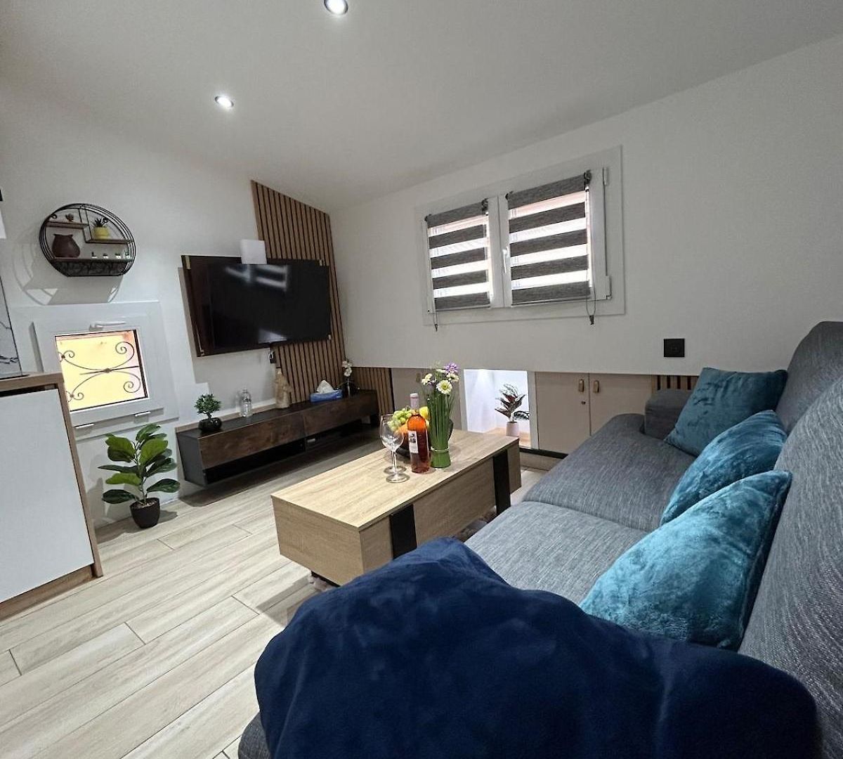 Apartment Charming New For 4 People - Garibaldi & Tram *