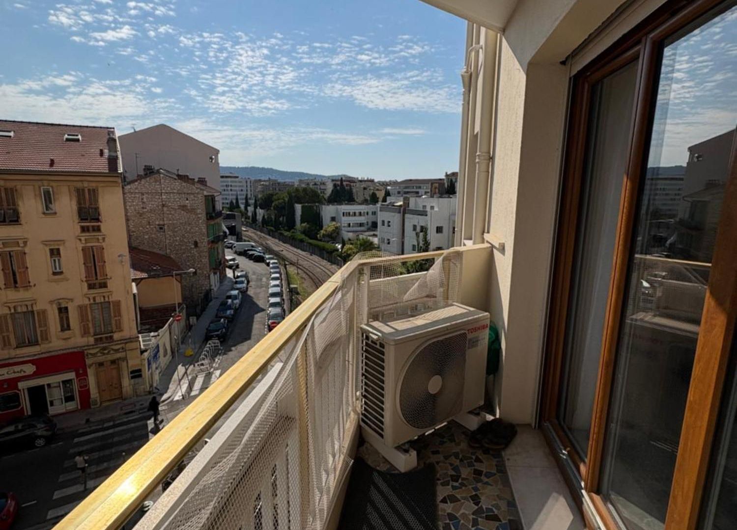 Modern Apartment, Air Conditioning, Balcony Liberation Apartment *