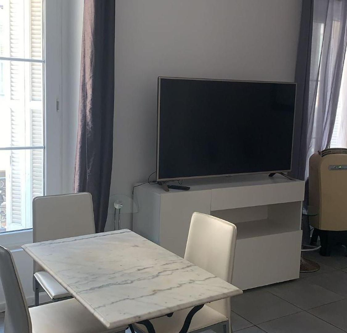 Cosy Gare Apartment *