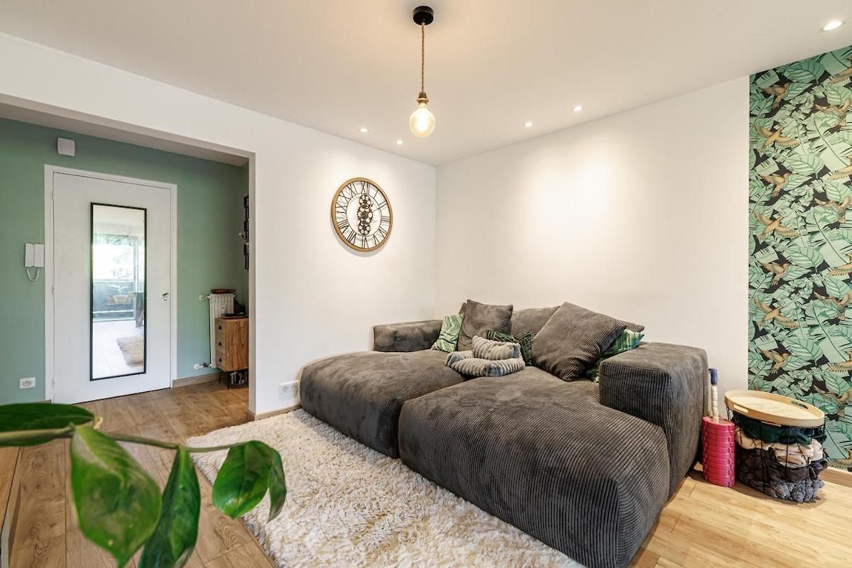 Beautiful 2 Swimming Pool, Parking Space And Air Conditioning Apartment