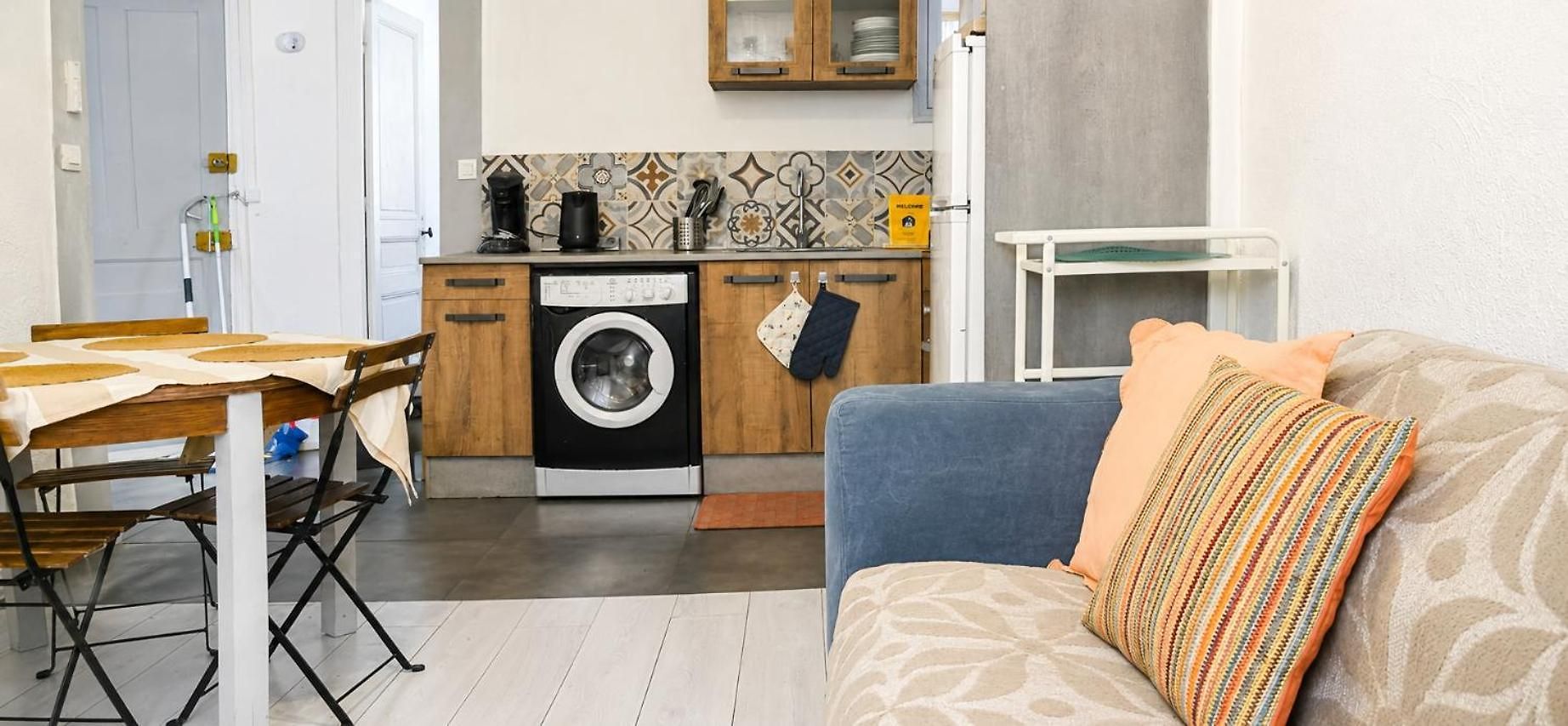 Cyrille Besset Intemporel Nicois Confort Climatisation Et Calme Apartment