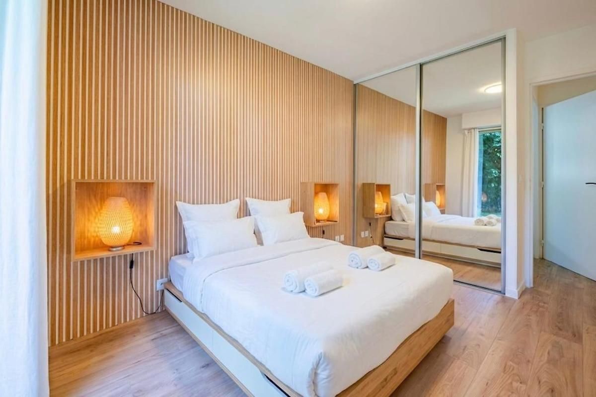 Beautiful 2-bedroom Apartment, Garden, Swimming Pool, Sea Within Walking Distance Apartment *