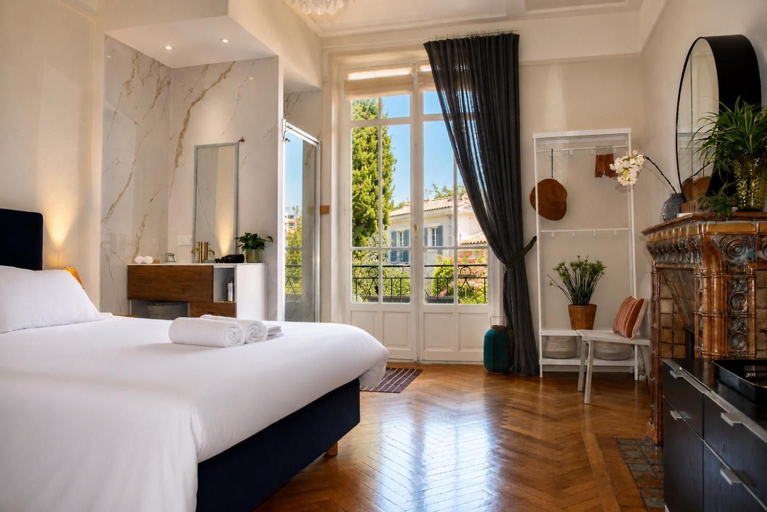 Apartment Climatise Et Proche De Nice