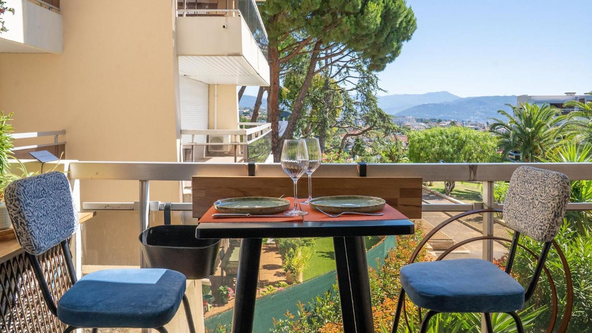 Apartment Piscine Balcon Et Calme