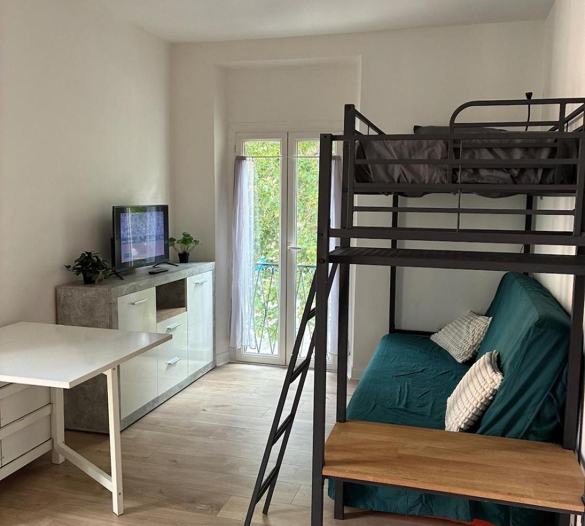 Ideal For A In Nice