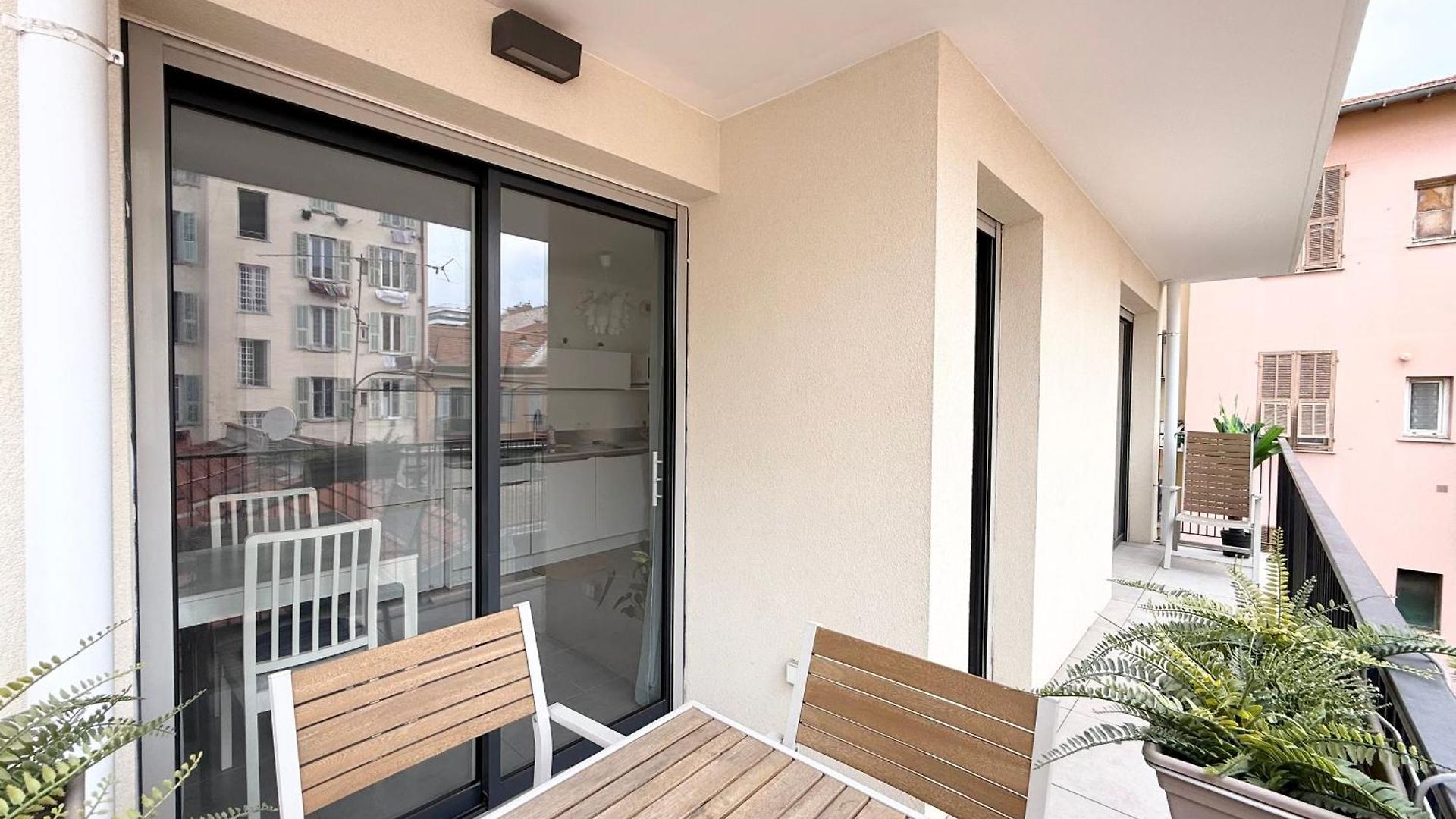 Apartment 2p Moderne Avec Terrasse A Nice