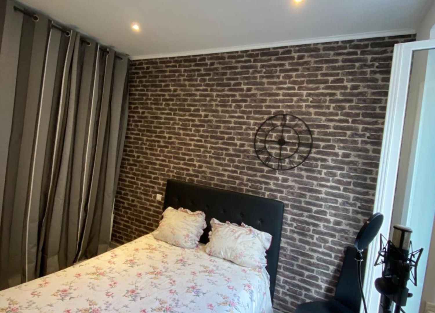 Apartment Location *