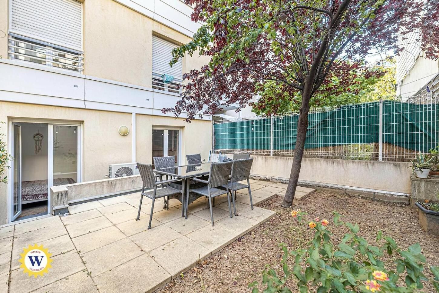 Apartment Avec Terrasse-jardin Au Centre De Nice