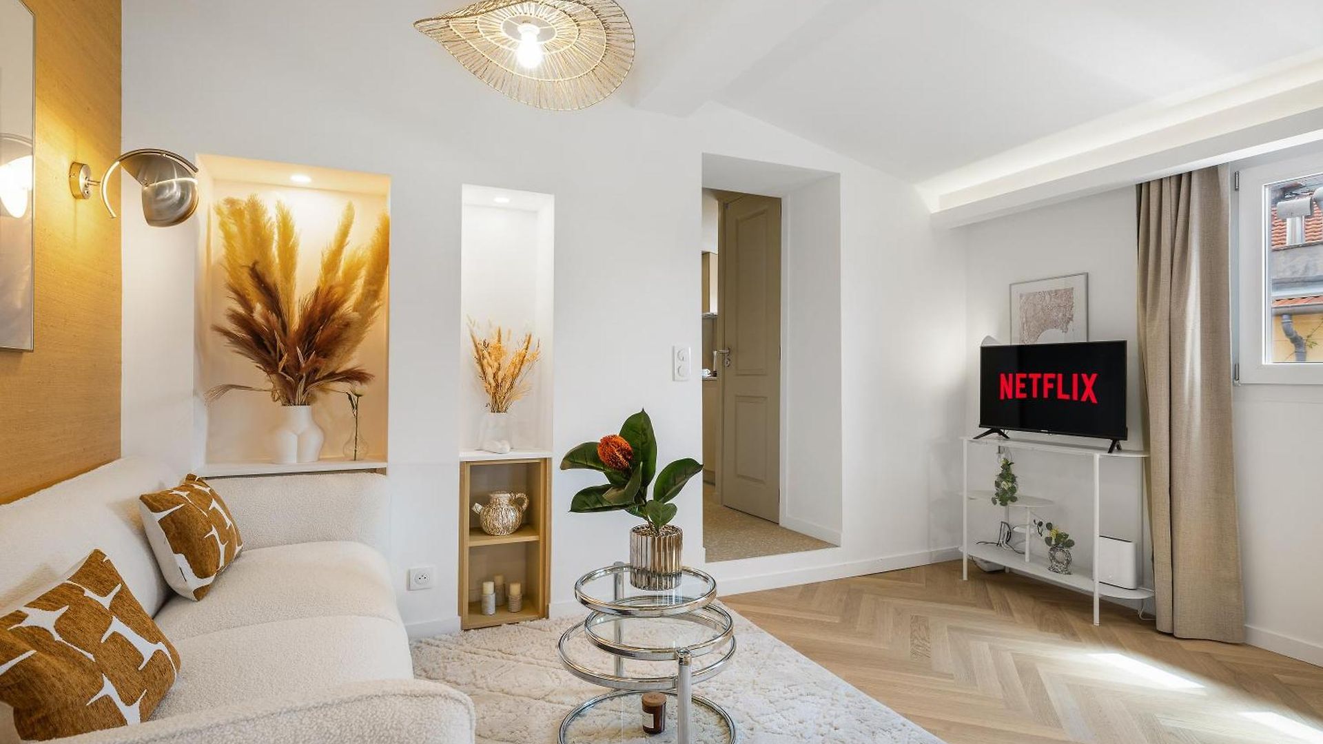 Apartment Renting - St Vincent - Floor Luxury Old Town Air-conditioned