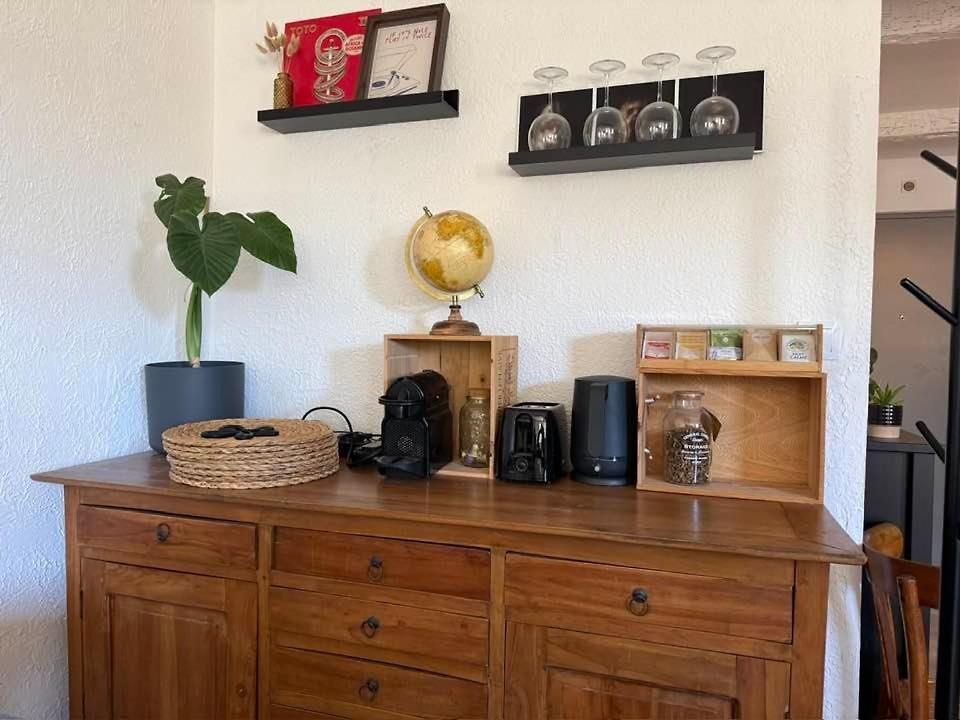 3 Pieces Au Calme La Costiere Apartment *