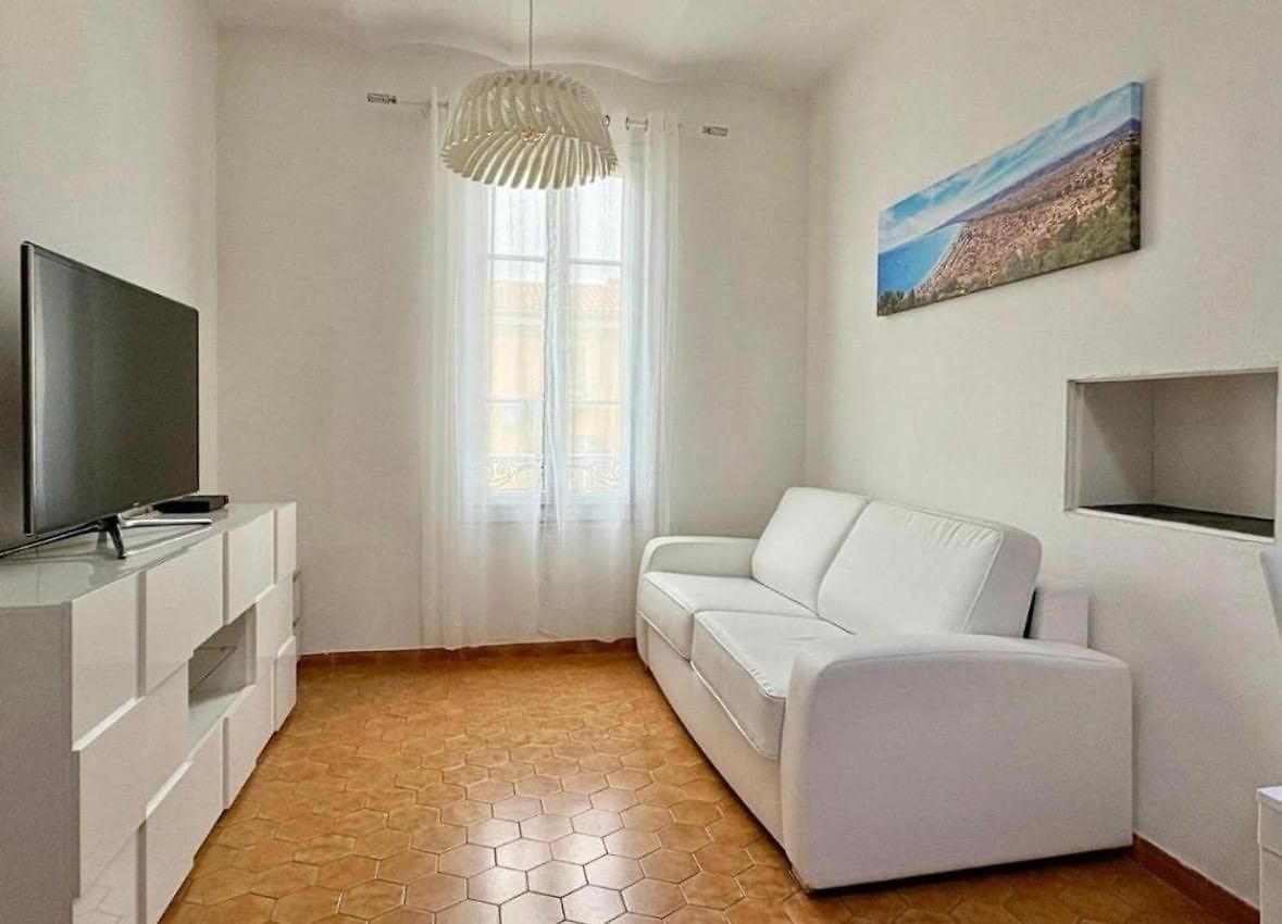 Cozy With Rooftop Terrace 4 People Apartment