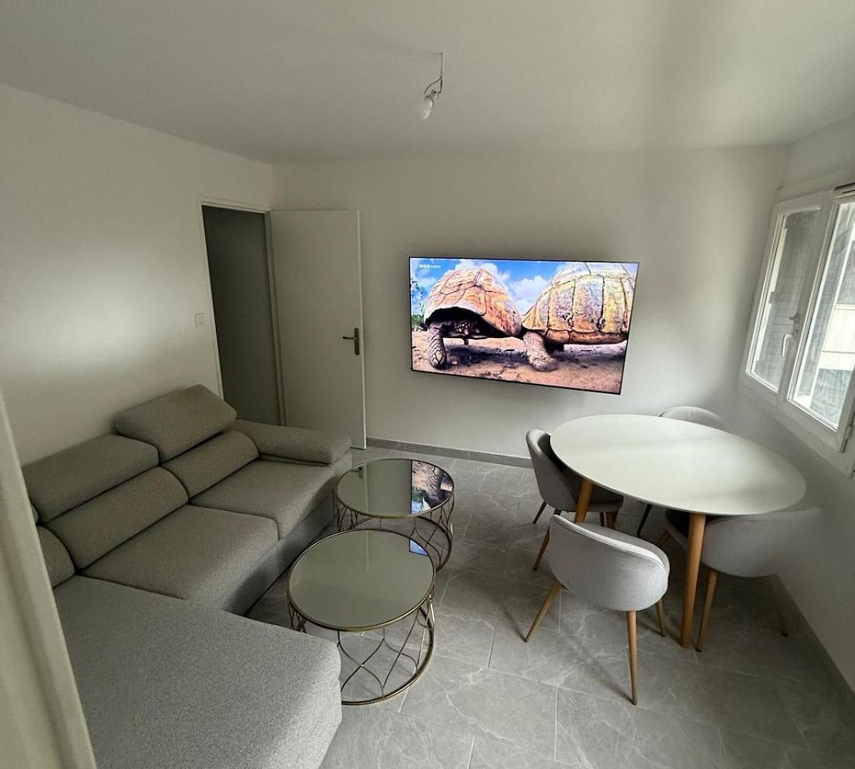 Apparently 2 Bedrooms * Nice