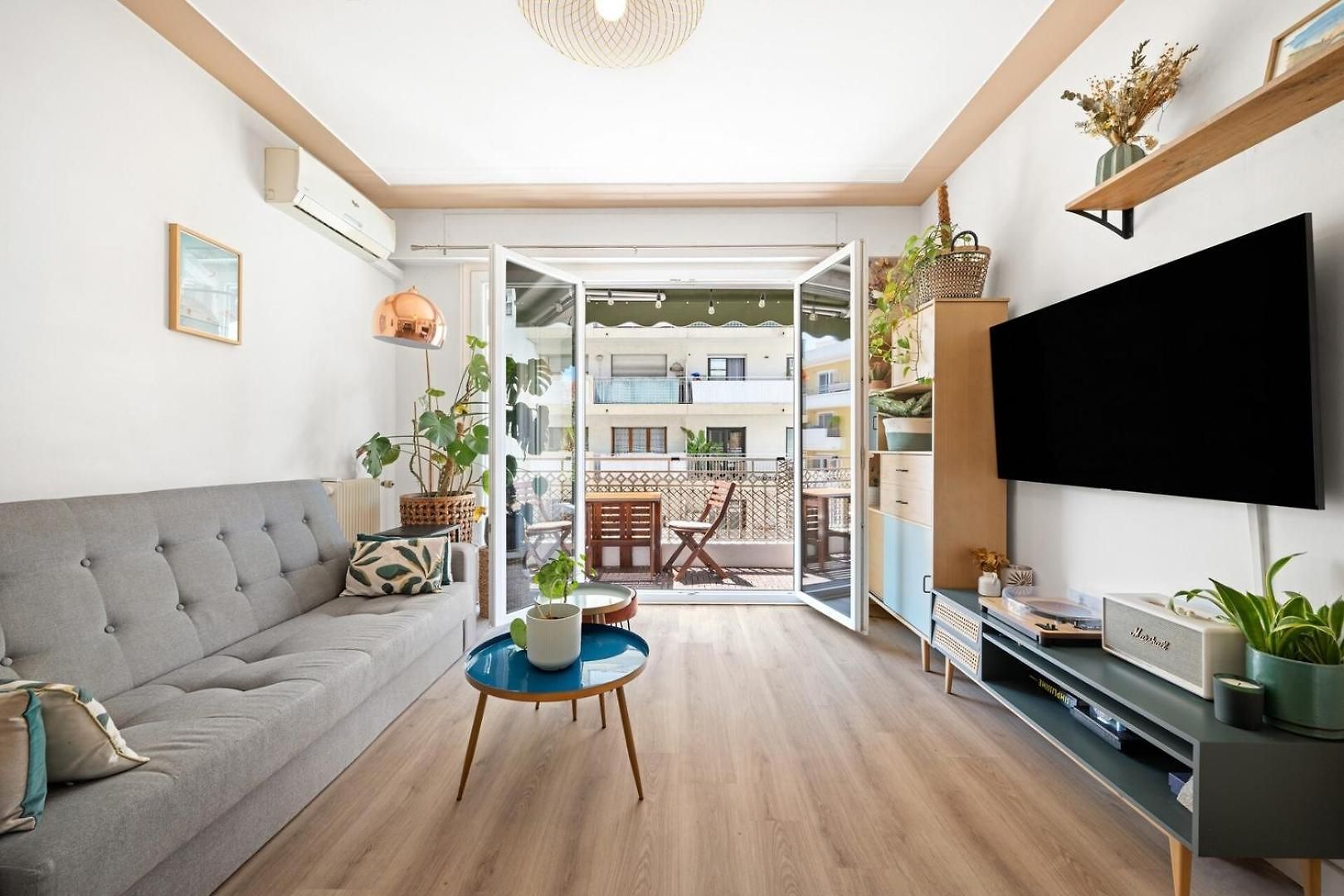 Bright & Cozy - Large Sunny Terrace